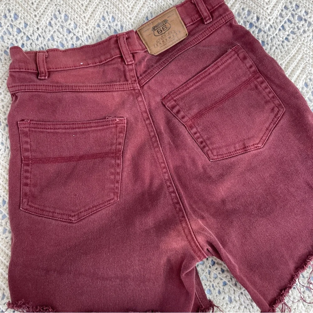 Vintage Shorts High Waisted Cut Off Mom Jean Burgundy Fraying Distressed 90s Red - Picture 5 of 6